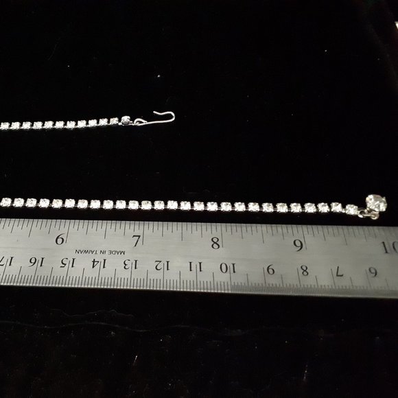 Vintage Rhinestone Necklace - Picture 4 of 5